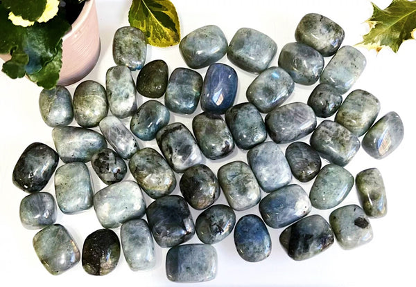 labradorite tumbled